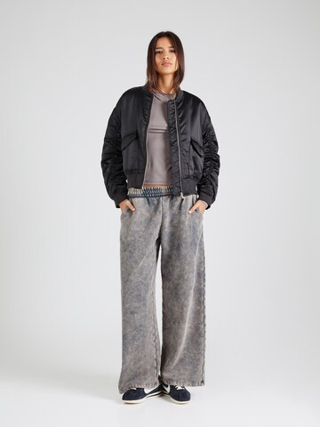 WEEKDAY Wide leg Byxa i blå