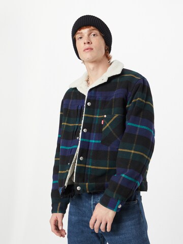 LEVI'S ® Tussenjas 'Type 1 Sherpa Trucker' in Zwart: voorkant