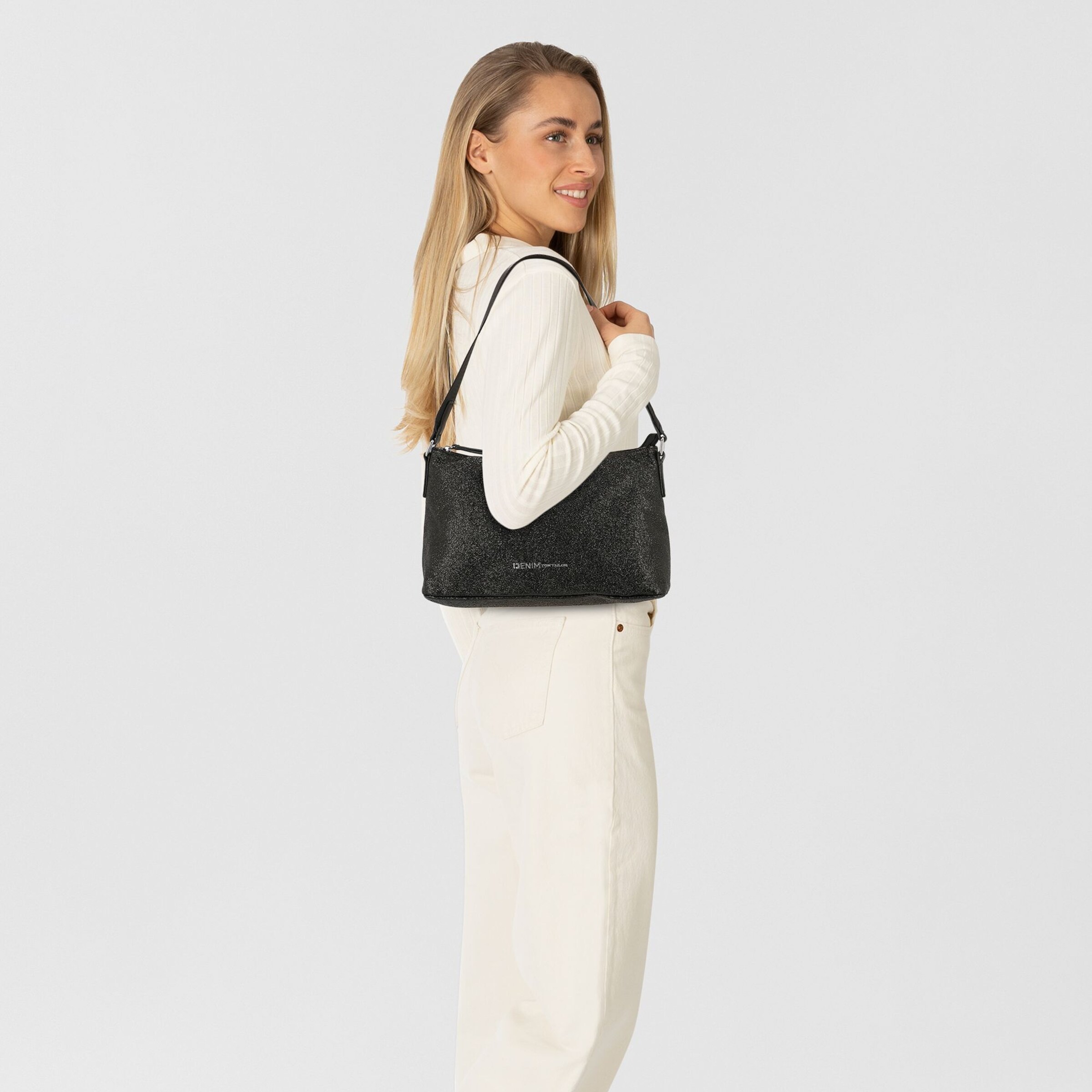 Borsa a spalla di TOM TAILOR DENIM in nero: frontale