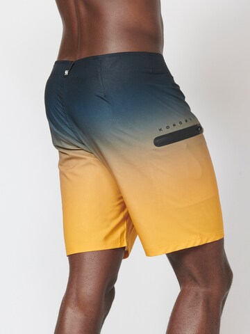 Șorturi de baie de la KOROSHI pe galben