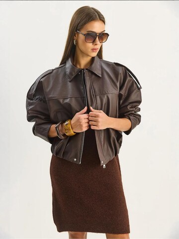 Veste mi-saison Bianco Lucci en marron