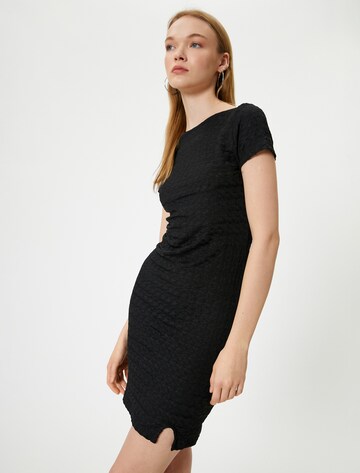 Koton Kleid in Schwarz