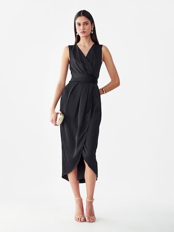 Rochie 'Terrie' de la Willa pe negru: față