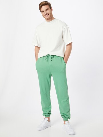 ABOUT YOU Limited Loosefit Broek 'Marlon' in Groen