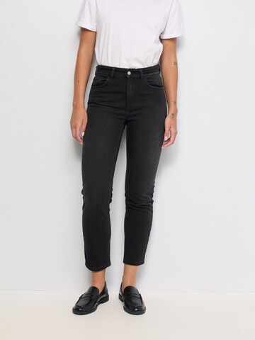 Effilé Jean Salsa Jeans en noir : devant