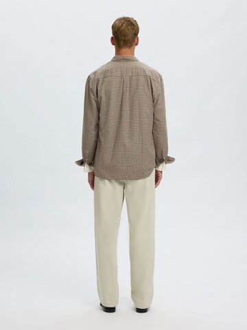SELECTED Regular Fit Hemd in Braun