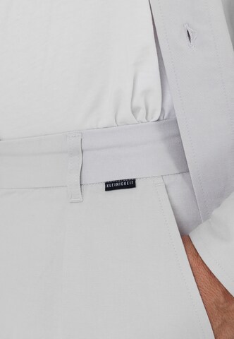 Kleinigkeit Normální Kalhoty se sklady v pase 'Amadeus' – bílá