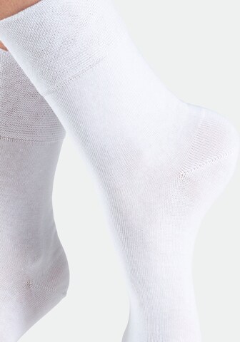 GO IN Socken 'Rogo' in Weiß
