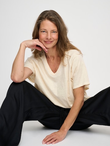 T-shirt 'Favourite' moshi moshi mind en beige : devant
