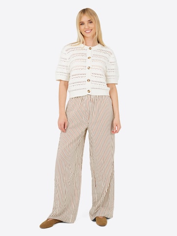 BRAVE SOUL Gebreid vest in Wit