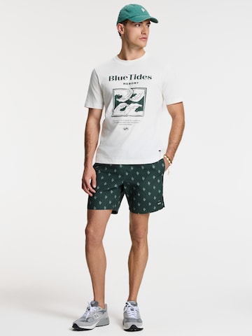 Tricou 'Liam' de la Shiwi pe alb