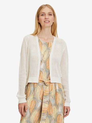 Betty & Co Gebreid vest in Beige: voorkant