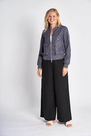 Zhrill Jacke in Grau