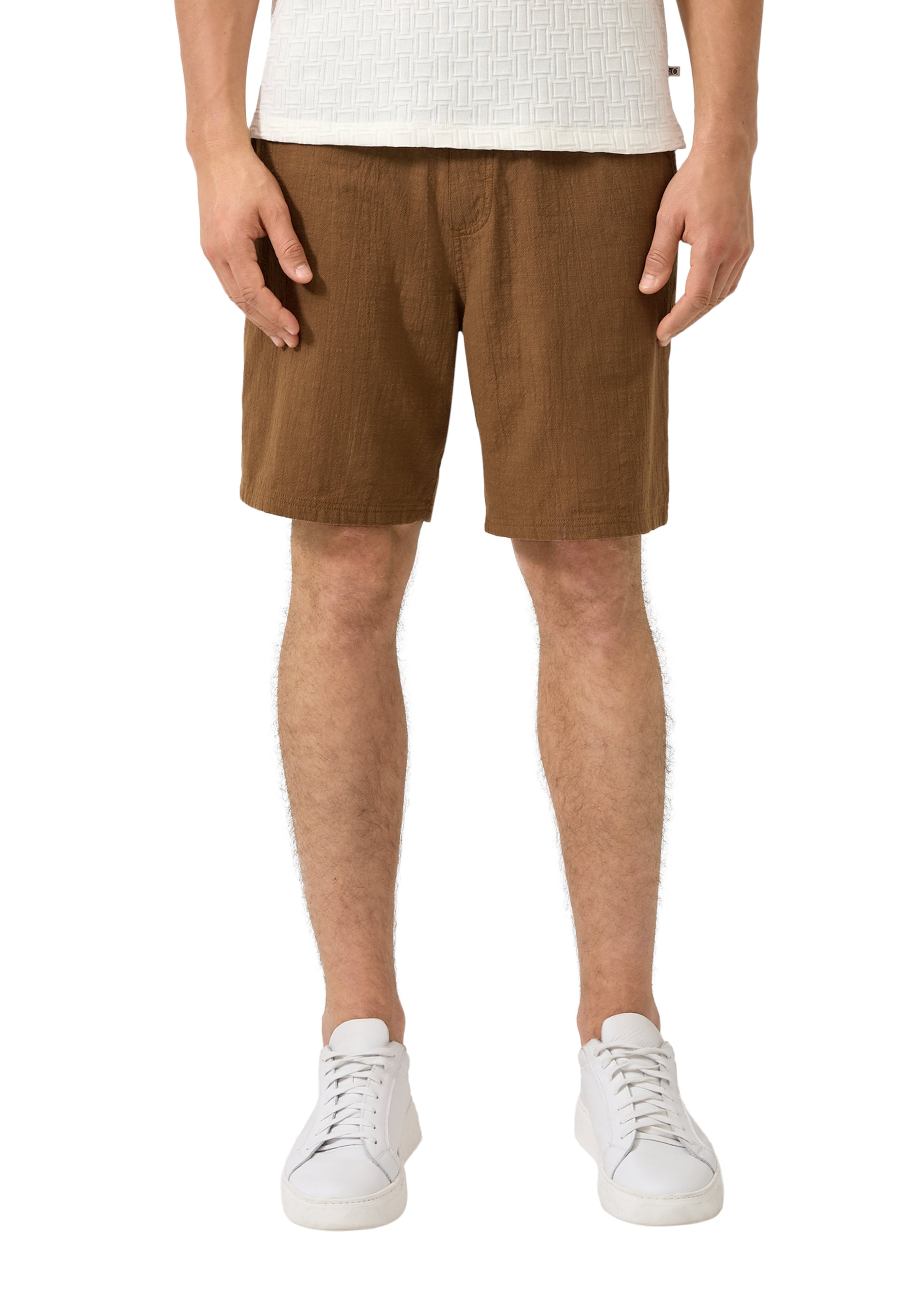 s.Oliver Regular Shorts 'Detroit' in Braun: Vorderseite