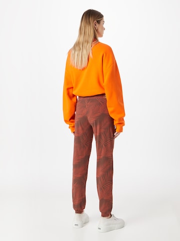 Iriedaily - Tapered Pantalón 'La Palma' en rojo