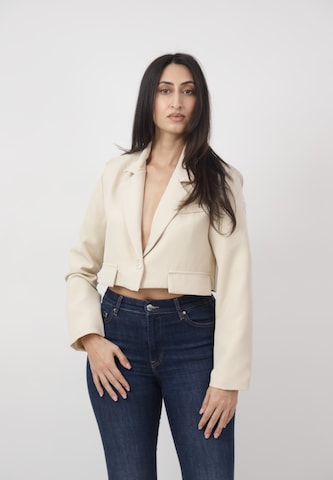 Elara Blazer in Beige