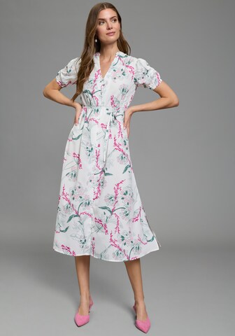 LAURA SCOTT Shirt Dress in White: front