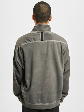 Nike Sportswear Between-Season Jacket in Grey