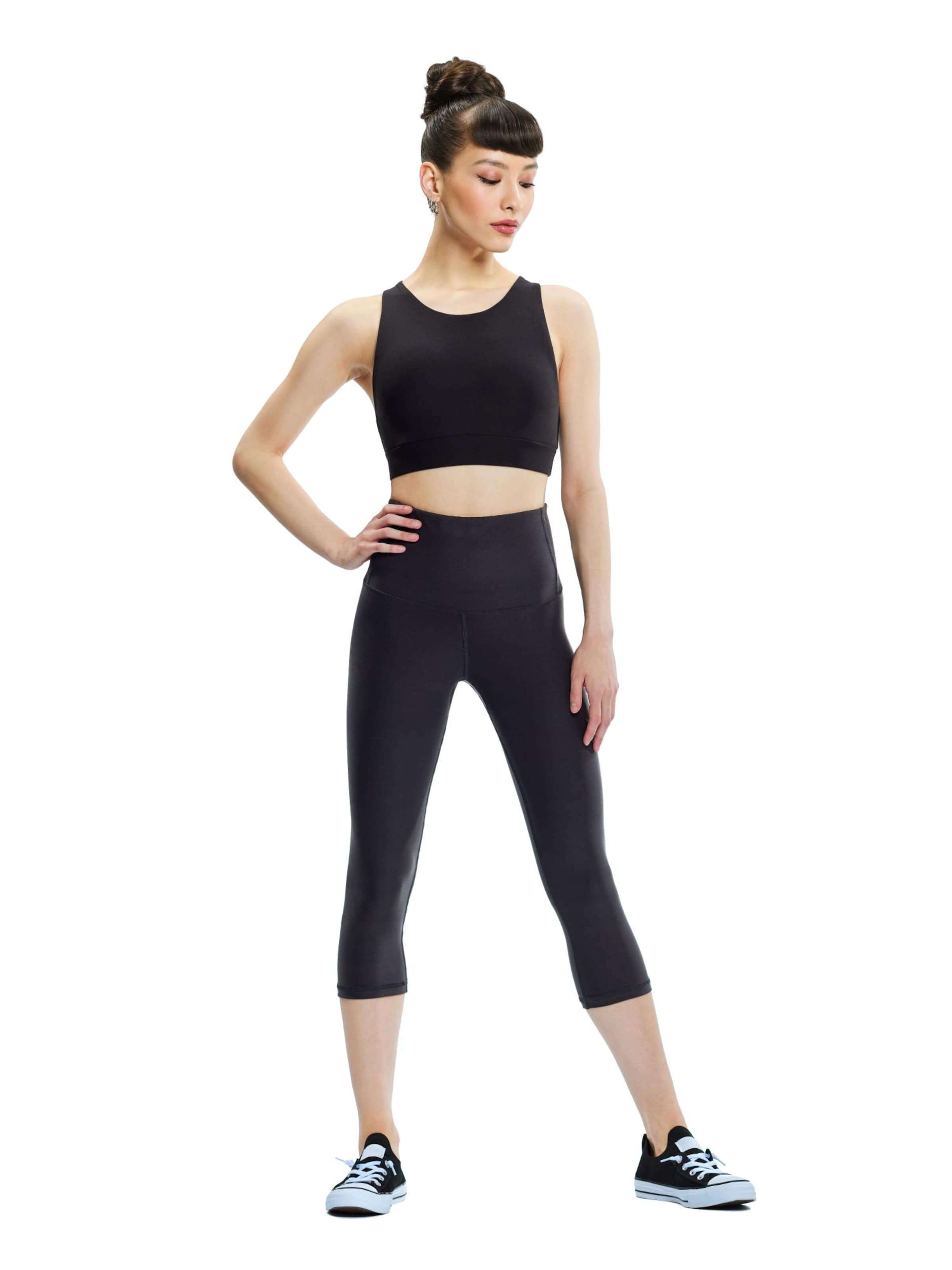 Winshape Skinny Sportsbukser 'HWL217C' i sort