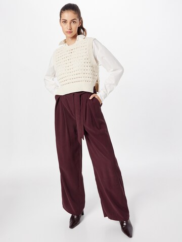 ABOUT YOU Wide leg Veckad byxa 'Ria' i brun