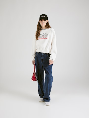 Tommy Jeans Sweatshirt 'ARCHIVE GAMES' in White