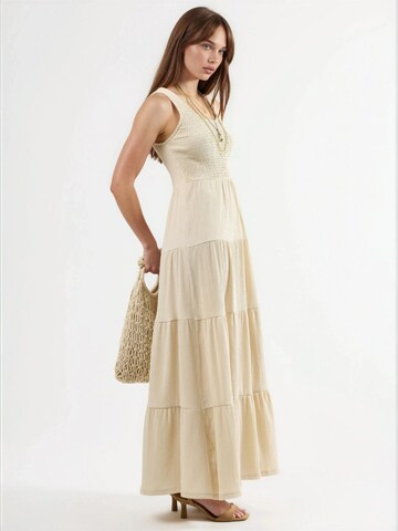 Abito 'Maxi' di Busem in beige