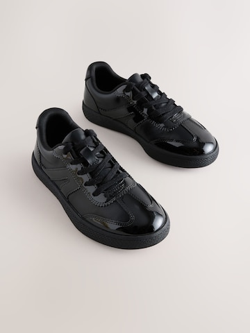 Sneaker di Next in nero