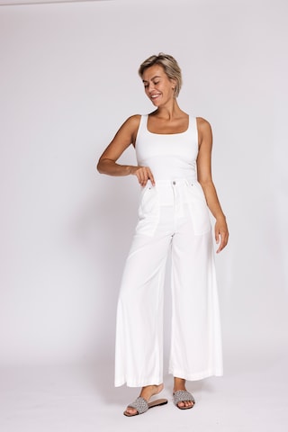 Zhrill Wide leg Pants in White