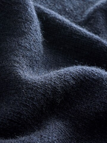 Next Pullover in Blau
