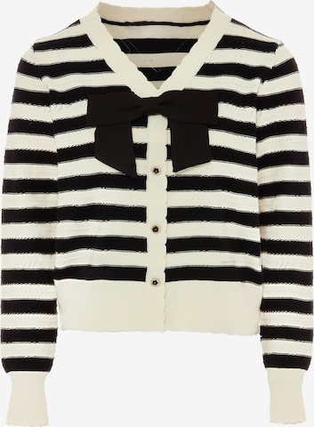 Geacă tricotată de la NAEMI pe alb: față