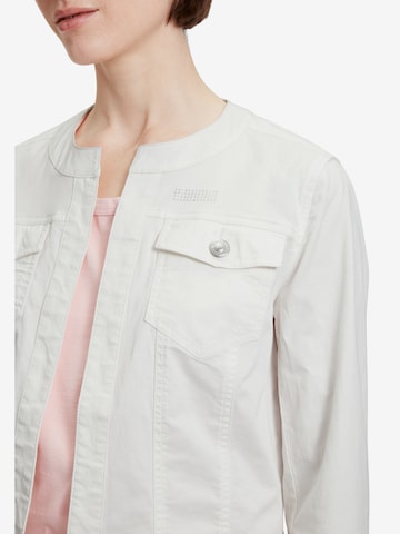 Veste mi-saison Betty Barclay en blanc