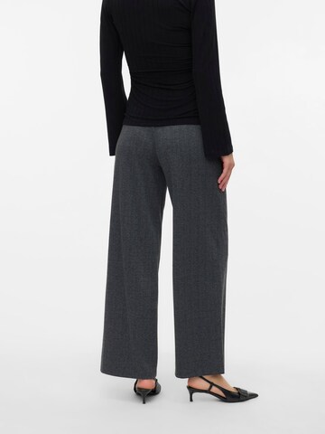 regular Pantaloni di Vero Moda Maternity in nero