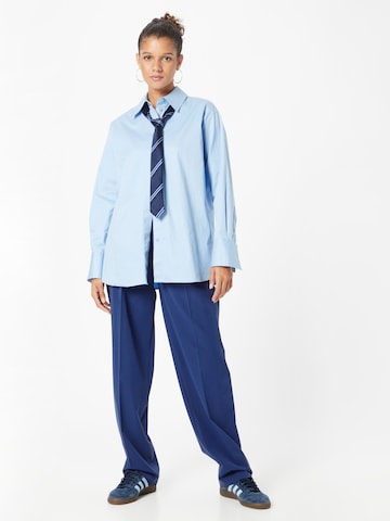 HUGO Red Tapered Pleated Pants 'Hasabu' in Blue