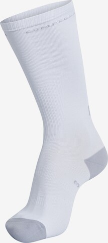 Chaussettes de sport 'Elite' Hummel en blanc : devant