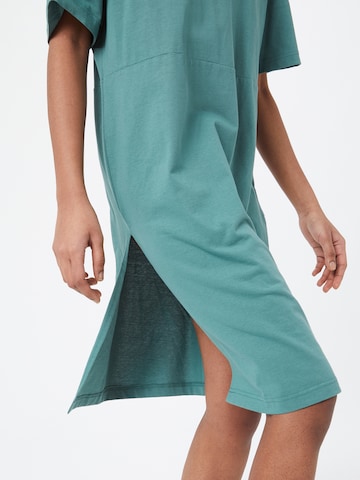 Rochie de la Urban Classics pe verde