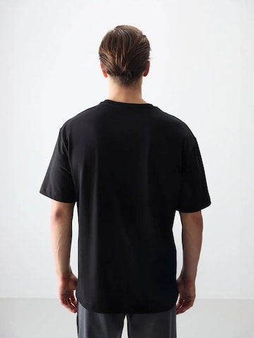 Tommy Life - Camisa em preto