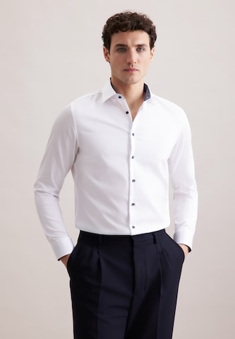 Coupe slim Chemise business 'Schwarze Rose' SEIDENSTICKER en blanc : devant