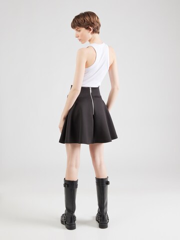 Gonna 'Thora' di ABOUT YOU in nero