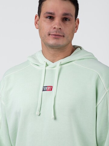 TOMMY HILFIGER Sweatshirt in Green