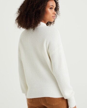 WE Fashion Sweater in White