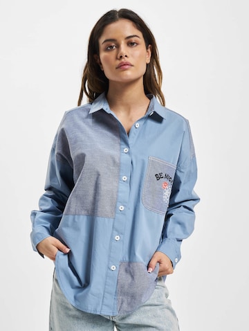 CONVERSE Blouse in Blauw: voorkant