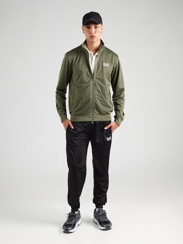 EA7 Emporio ArmaniJogging komplet - zelena boja: prednji dio