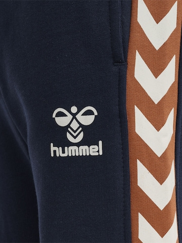 Hummel Tapered Broek in Blauw