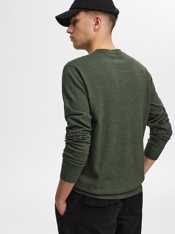SELECTED - Ajuste regular Jersey 'SLHBERG' en verde