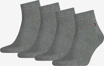 Chaussettes TOMMY HILFIGER en gris : devant