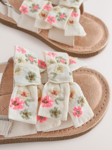 Next Sandále - Biela