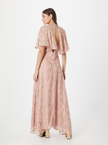 Robe de soirée Nasty Gal en rose