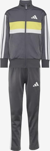 ADIDAS SPORTSWEAR Φόρμα 'Seasonal Essentials Tiberio' σε γκρι: μπροστά