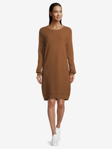 Betty & Co Dress in Brown: front