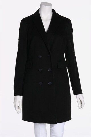 AKRIS punto Jacket & Coat in L in Black: front